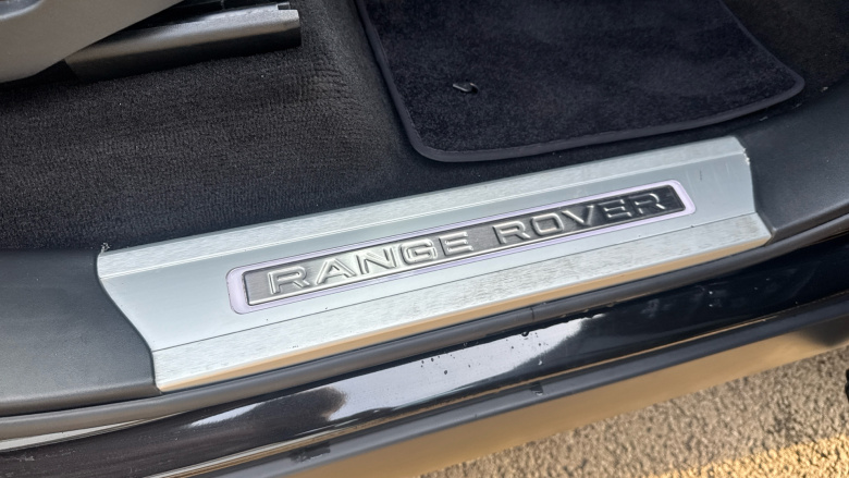 Land Rover Range Rover Sport 3.0 D300 HSE Silver 5dr Auto Diesel Estate